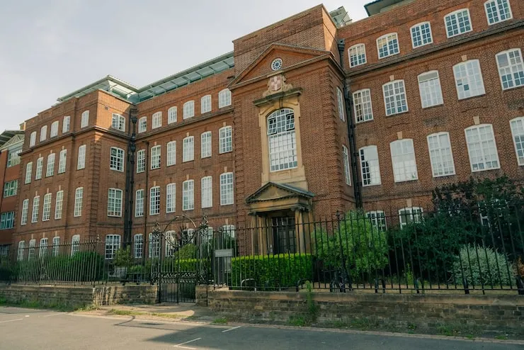 Study Abroad Consultants in Delhi for UK